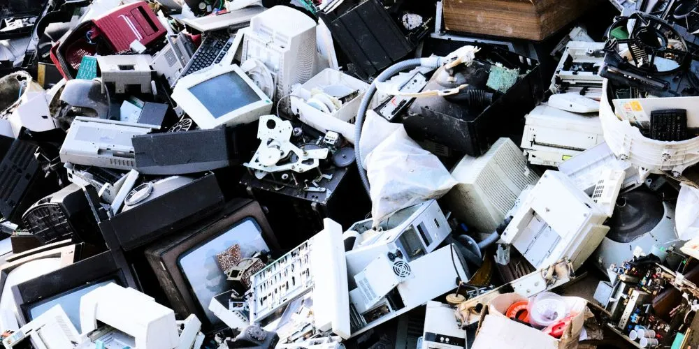 E-Waste and Recycling Managing Obsolete Computer Hardware